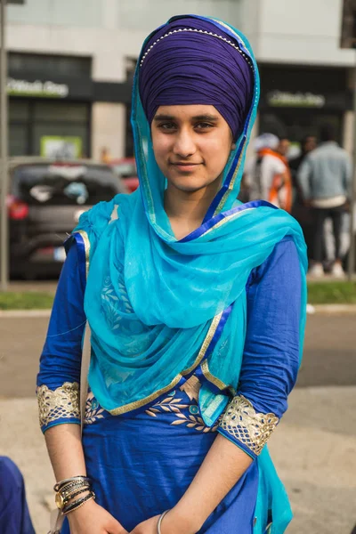 Sikh vrouw deel te nemen aan de Vaisakhi parade — Stockfoto