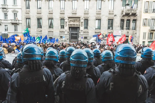 Riot policemen during the Liberation Day parade — Stock Photo, Image