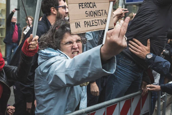 Pro-palestyńskich demonstrantów konkurs Brygada żydowska — Zdjęcie stockowe