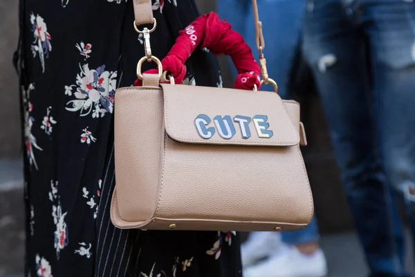 Деталь сумки на Неделе моды в Милане — стоковое фото