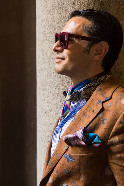 Fashionable man at Milan Men's Fashion Week — Stock Photo, Image