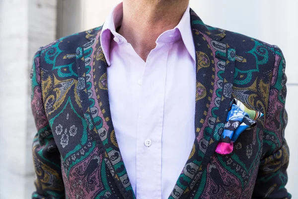 Detalle de un hombre de moda en Milan Men 's Fashion Week — Foto de Stock