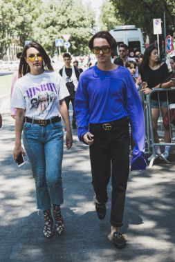 Milan erkekler moda haftası moda insanlar