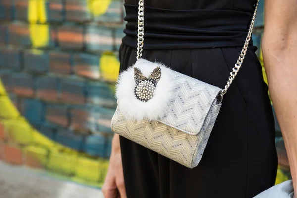 Detail of bag at Milan Women's Fashion Week — Stock Photo, Image