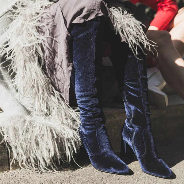 Ayrıntı ayakkabı Milan kadın moda haftası