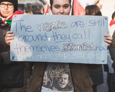 İsrail'in Jerusalem başkenti karşı protesto insanlar