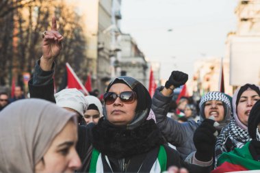 İsrail'in Jerusalem başkenti karşı protesto insanlar