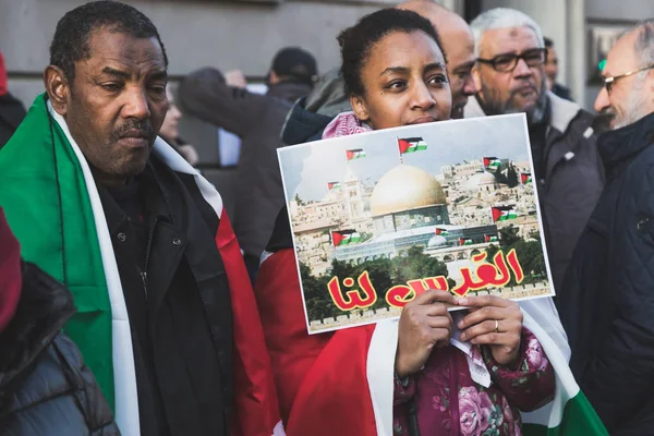 Mensen protesteren tegen Jeruzalem hoofdstad van Israël — Stockfoto