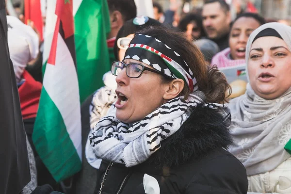 Persone che protestano contro Gerusalemme capitale di Israele — Foto Stock
