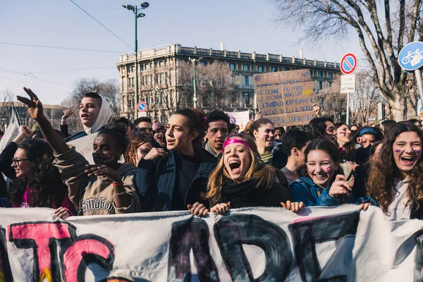 Öğrenciler uluslararası Wome'nın günü kutlama — Stok fotoğraf