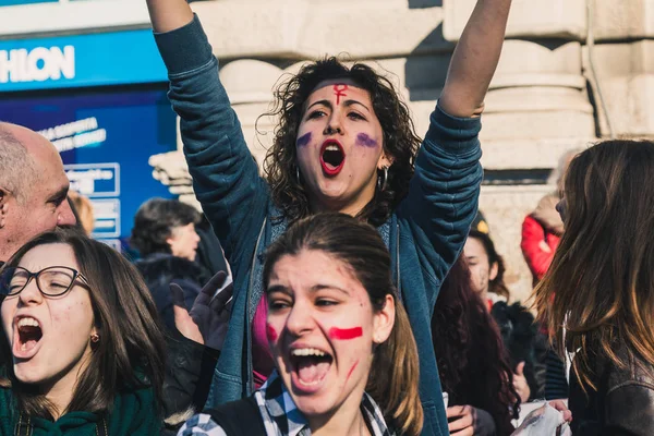 A diákok a nemzetközi Wome nap ünneplése — Stock Fotó
