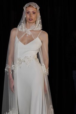Model poz, Si Sposaitalia 2018, Milano, İtalya