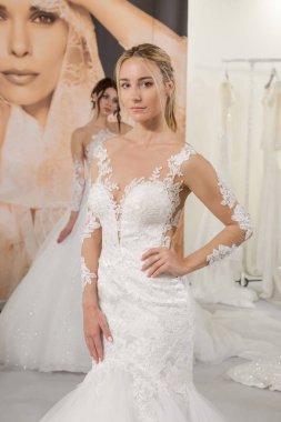 Model poz, Si Sposaitalia 2018, Milano, İtalya