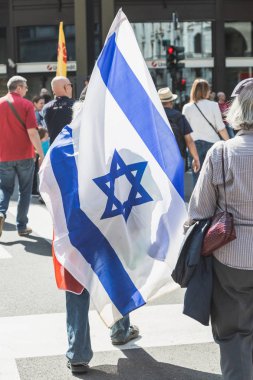 Kurtuluş günü yürüyüşü, İsrail bayrağı