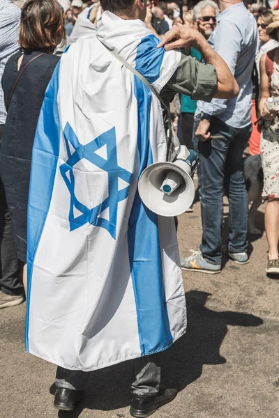 Ισραηλινή σημαία στην παρέλαση Ημέρα απελευθέρωσης — Φωτογραφία Αρχείου