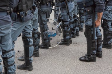 Çevik kuvvet polisi sırasında bir gösteri, Milano, İtalya