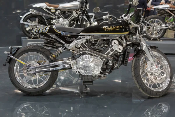 Motorka na skleslé Eicma 2019 v Miláně, Itálie — Stock fotografie
