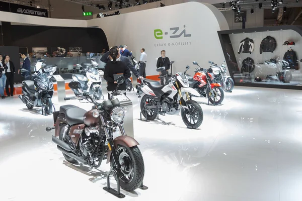 Мотоциклы на трассе EICMA 2019 в Милане, Италия — стоковое фото