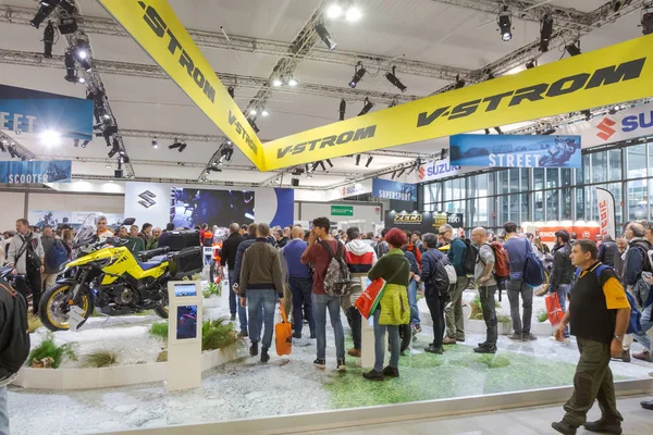 People visiting EICMA 2019 in Milan, Italy — Stock Photo, Image