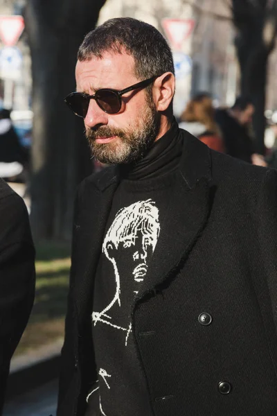 Fashionable man during Milan Men's Fashion Week — Stock Photo, Image