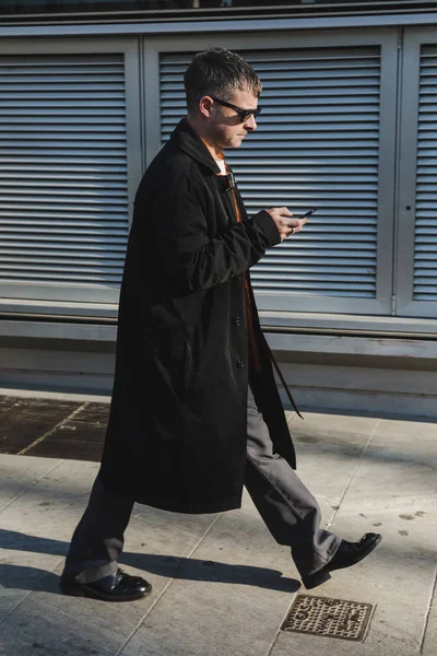 Fashionable man during Milan Men's Fashion Week — Stock Photo, Image