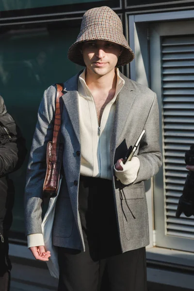 Fashionable man during Milan Men's Fashion Week — Stock Photo, Image