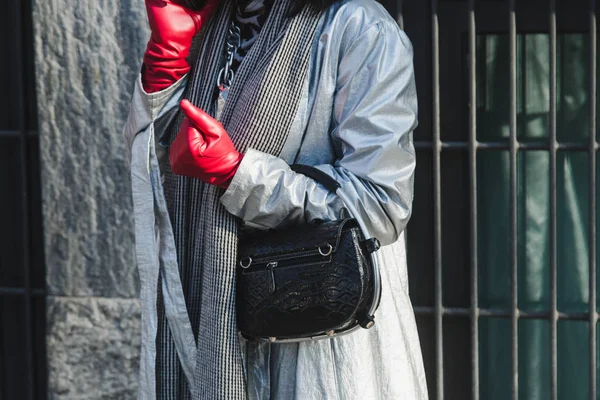 Detalle del bolso durante la Semana de la Moda Masculina de Milán — Foto de Stock