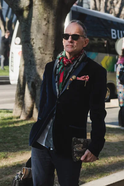 Fashionable man during Milan Men's Fashion Week — Stock Photo, Image