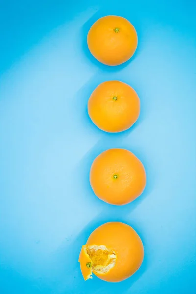 Mandarinky Modrém Pozadí — Stock fotografie