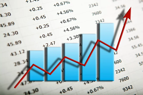 Grafico e freccia su uno sfondo numerico in corso — Foto Stock