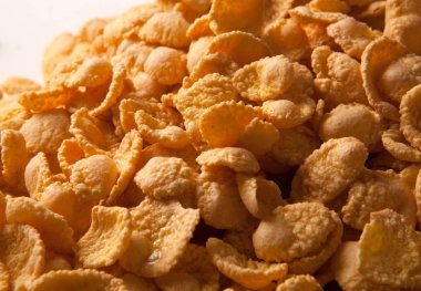 Karamelli Mısır gevreği yığını