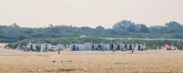 荷兰泽兰vrouwenpolder海岸的海滨别墅 — 图库照片