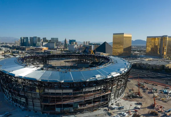 İnşaat sırasında Las Vegas stadyumunun hava manzarası