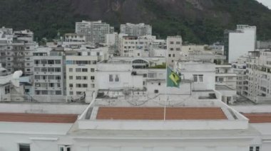 İHA, Rio de Janeiro Brezilya 'daki Copacabana Oteli' nin ters görüntüsü.