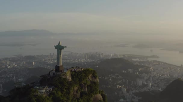 Imagens Aéreas Rastreamento Cristo Redentor Corcovado Rio Janeiro Durante Nascer — Vídeo de Stock