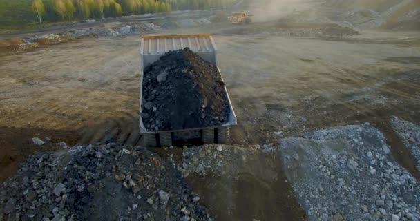 Yellow tipper unloads an earth — Stock Footage Yellow tipper unloads an earth Stock Video