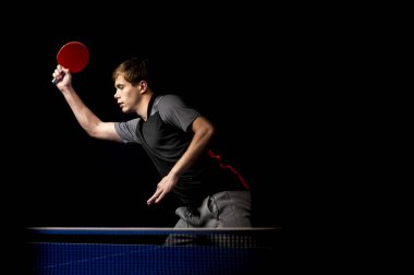 Tenis oynayan genç adamın portresi 