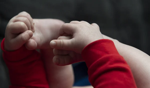 Baby 's handen en voeten — Stockfoto