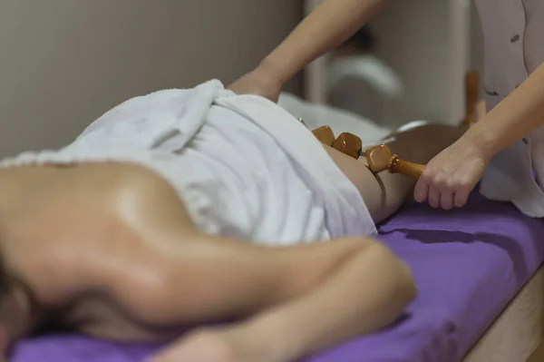 Woman Getting Thai Massage Professional Masseuse — Stock Photo, Image