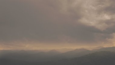 dağ ve doğa sıcak ışık manzara