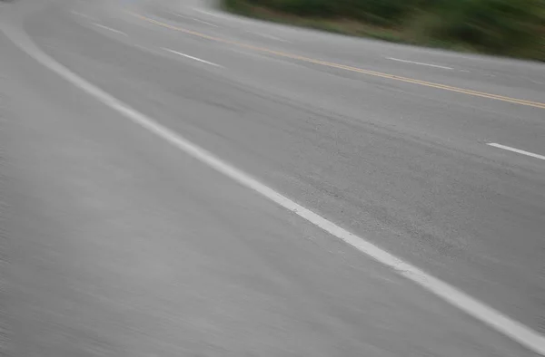 Textura de fondo de asfalto con grano fino con línea de carretera — Foto de Stock