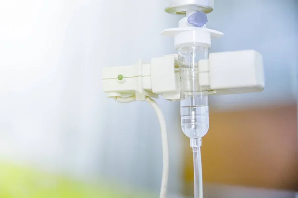 Saline bag and saline for intravenous infusion for patient in ho — Stock Photo, Image