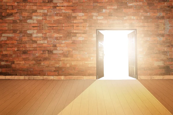 Hout deuren openen met oude cement muur en licht komende in. bac — Stockfoto