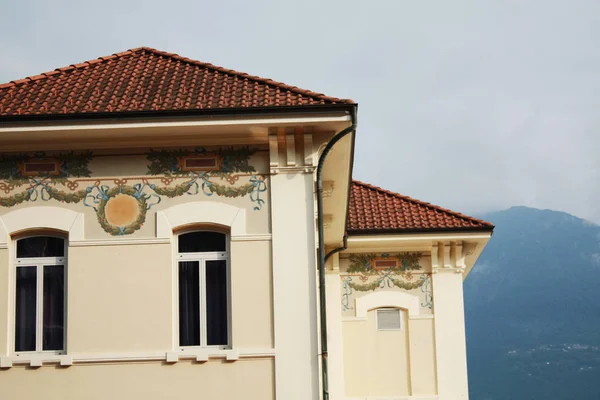 Häuser Der Europäischen Stadt Locarno Der Schweiz Kanton Ticino — Stockfoto