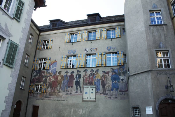 İsviçre boya ile Ratshause.