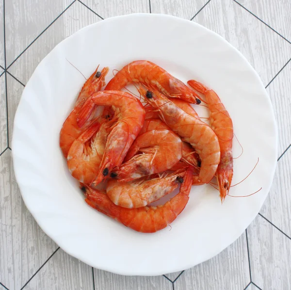 Tabak pişmiş karides