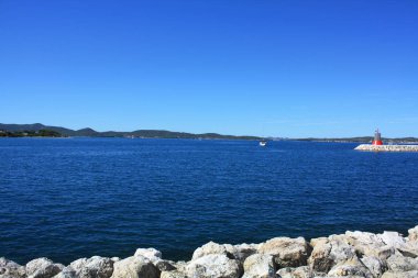 Adriyatik Denizi kıyısında 