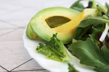 iki taraftan kalp taş