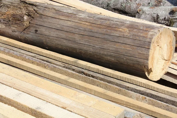 Madera aserrada en la industria —  Fotos de Stock