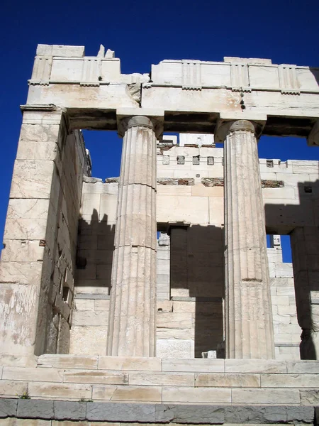 Akropolis med kolumn i Athen Grekland — Stockfoto
